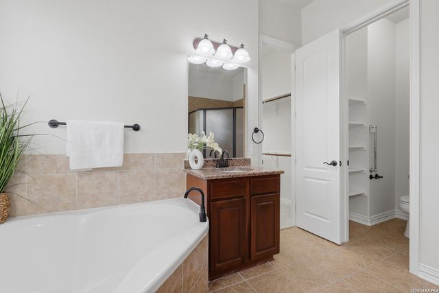 8919 Comanche Path, Garden Ridge, TX 78266