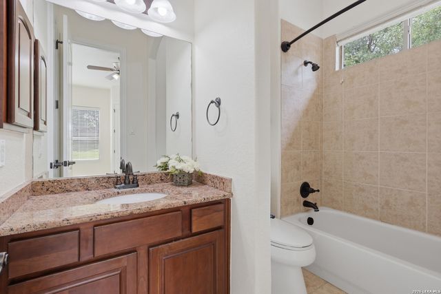 8919 Comanche Path, Garden Ridge, TX 78266