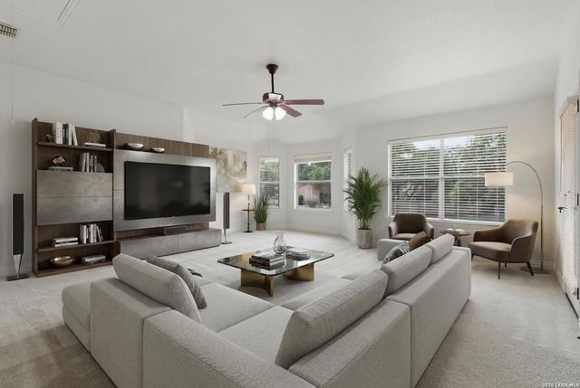 8919 Comanche Path, Garden Ridge, TX 78266