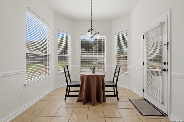 8919 Comanche Path, Garden Ridge, TX 78266