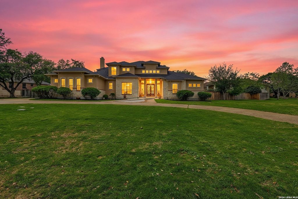 8919 Comanche Path, Garden Ridge, TX 78266