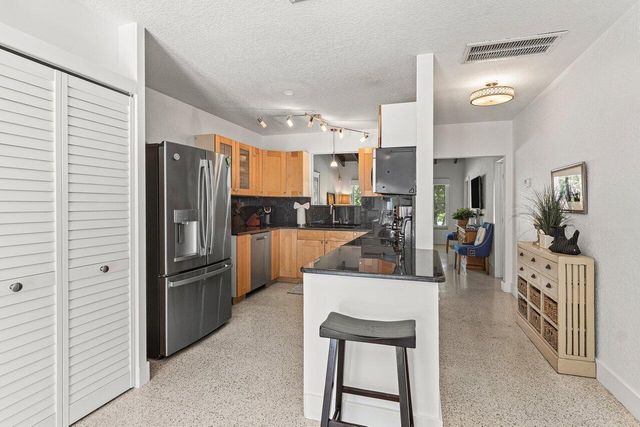 340 NE 7th Avenue, Delray Beach, FL 33483