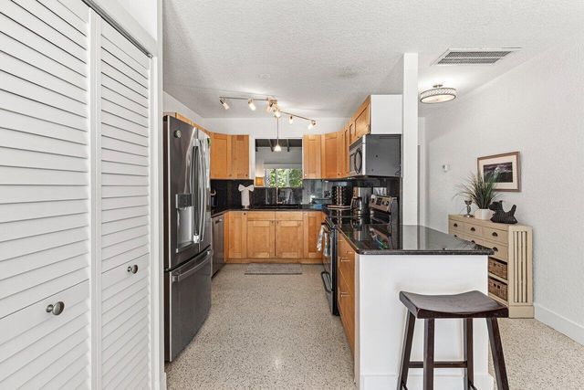 340 NE 7th Avenue, Delray Beach, FL 33483