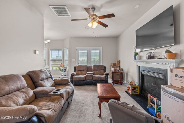 169 Moonstone Court, Jacksonville, NC 28546