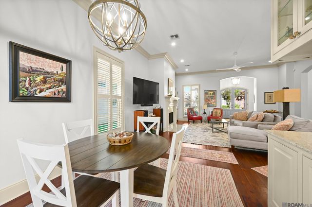 7949 Settlers Cir, Baton Rouge, LA 70810