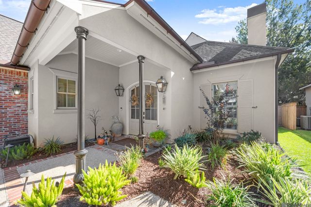 7949 Settlers Cir, Baton Rouge, LA 70810
