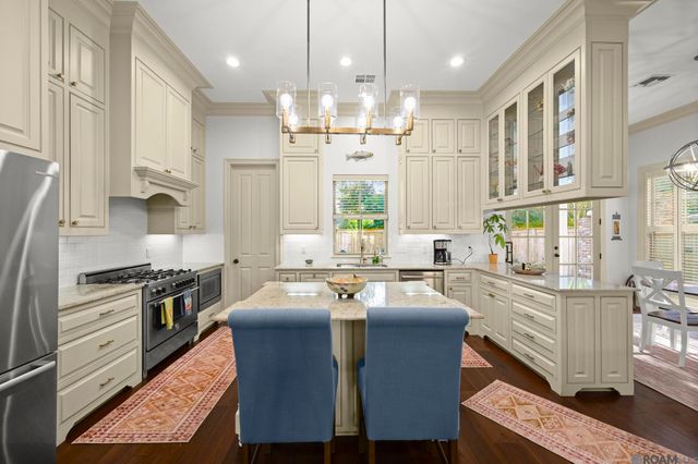 7949 Settlers Cir, Baton Rouge, LA 70810