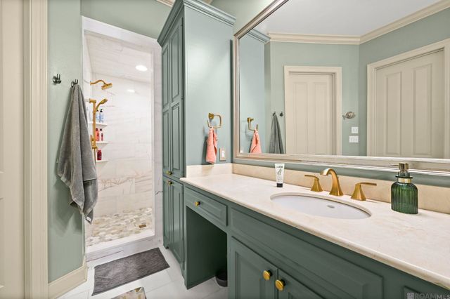 7949 Settlers Cir, Baton Rouge, LA 70810