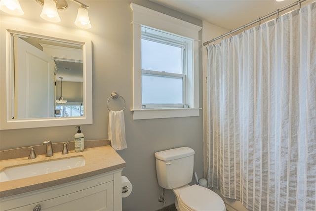 3782 Oakshire Avenue, Berkley, MI 48072