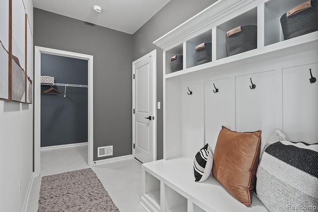 29036 Myles Andrew Drive, South Lyon, MI 48178