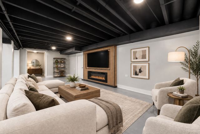8506 S Euclid Avenue, Chicago, IL 60617
