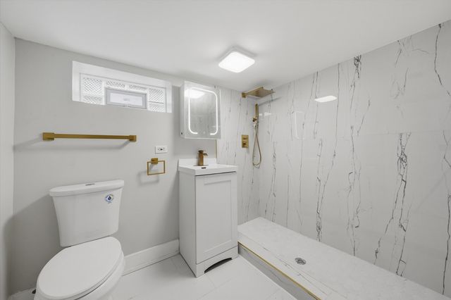 8506 S Euclid Avenue, Chicago, IL 60617