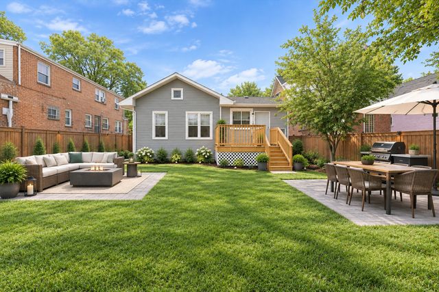 8506 S Euclid Avenue, Chicago, IL 60617