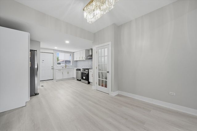 8506 S Euclid Avenue, Chicago, IL 60617