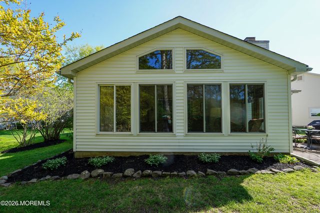 1961 Kwansan Court, Toms River, NJ 08755