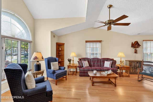 1961 Kwansan Court, Toms River, NJ 08755