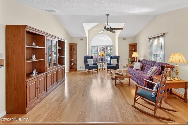 1961 Kwansan Court, Toms River, NJ 08755