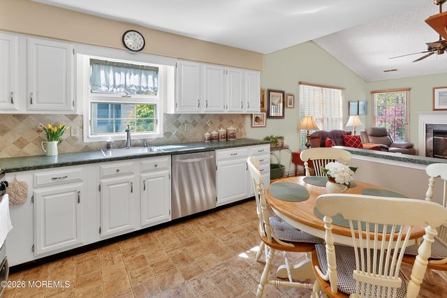 1961 Kwansan Court, Toms River, NJ 08755