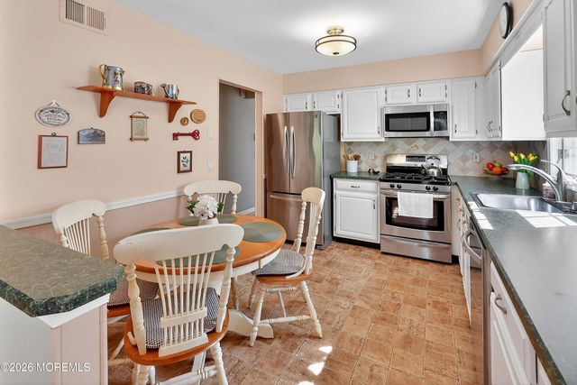 1961 Kwansan Court, Toms River, NJ 08755