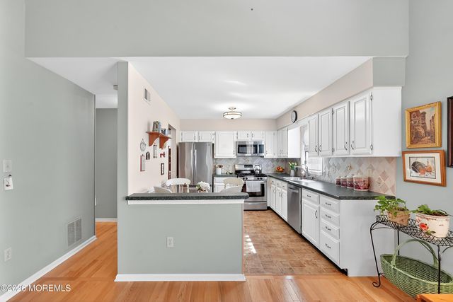 1961 Kwansan Court, Toms River, NJ 08755