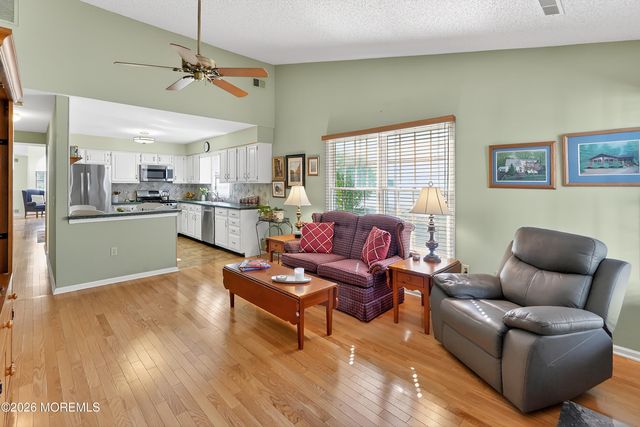 1961 Kwansan Court, Toms River, NJ 08755