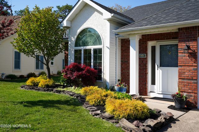 1961 Kwansan Court, Toms River, NJ 08755