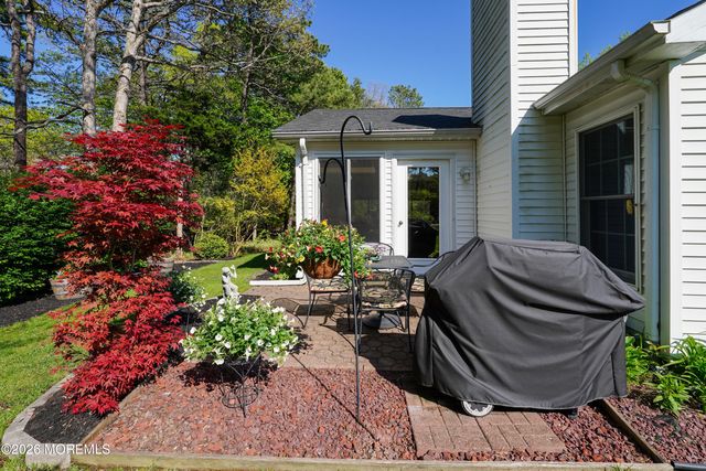 1961 Kwansan Court, Toms River, NJ 08755