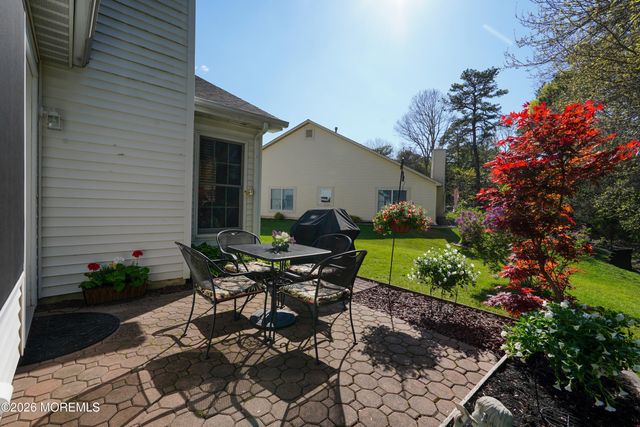 1961 Kwansan Court, Toms River, NJ 08755