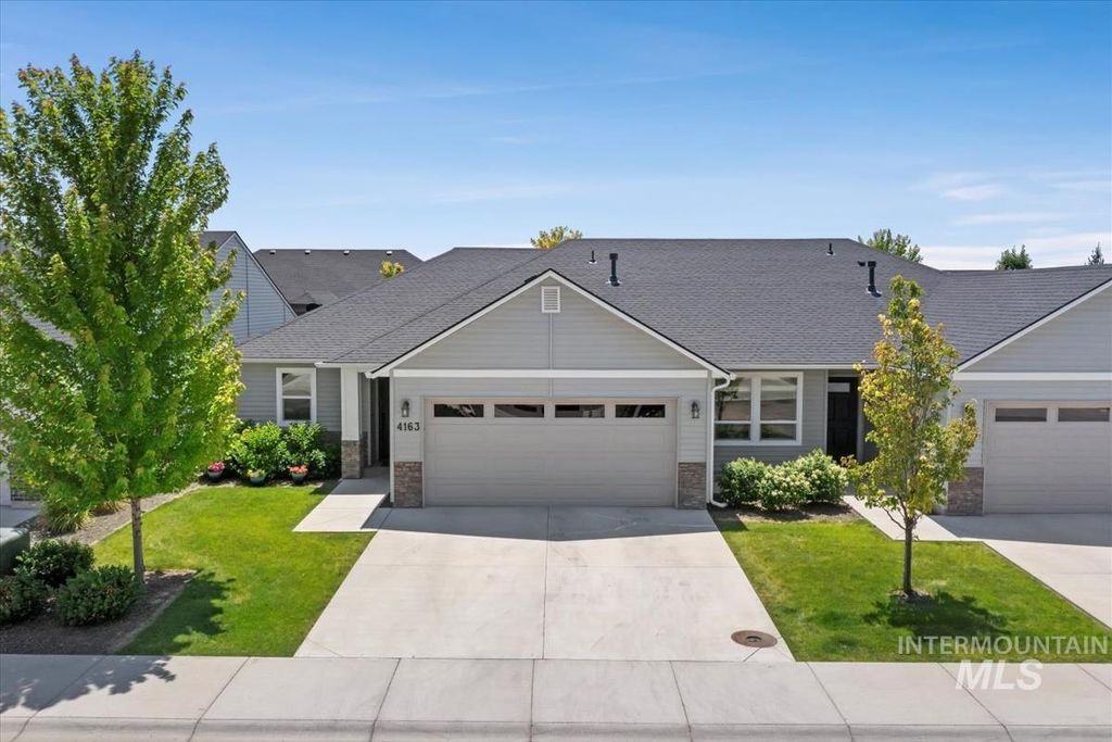4163 E Blueberry St, Meridian, ID 83642