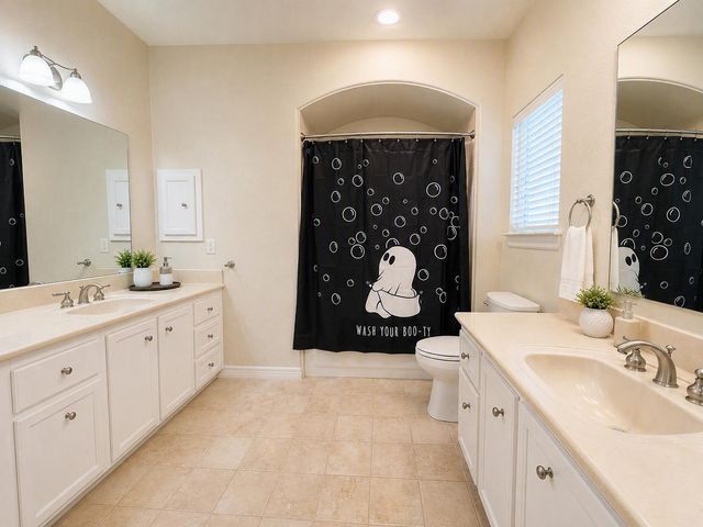17107 Rustington Drive, Spring, TX 77379