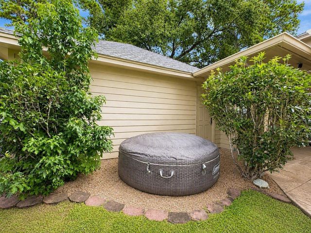 17107 Rustington Drive, Spring, TX 77379