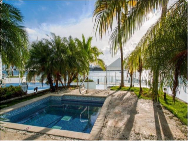 1035 West Ave 802, Miami Beach, FL 33139