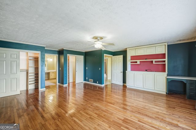 4020 Sundown Drive, Gainesville, GA 30506