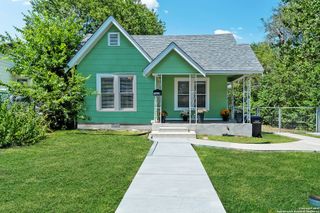 1619 W Ridgewood Ct, San Antonio, TX 78201