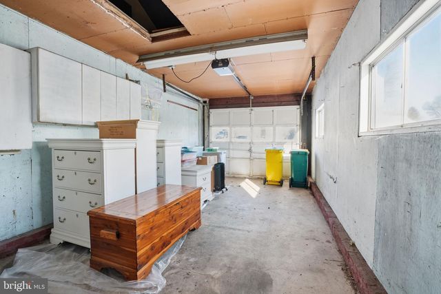 320 DOONE RD, Fairless Hills, PA 19030