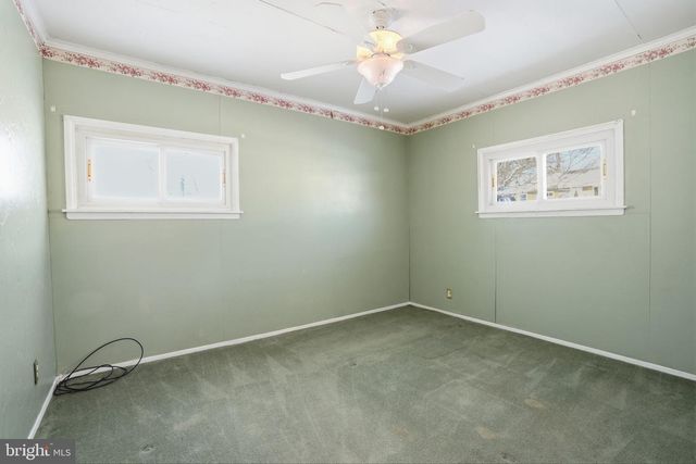 320 DOONE RD, Fairless Hills, PA 19030