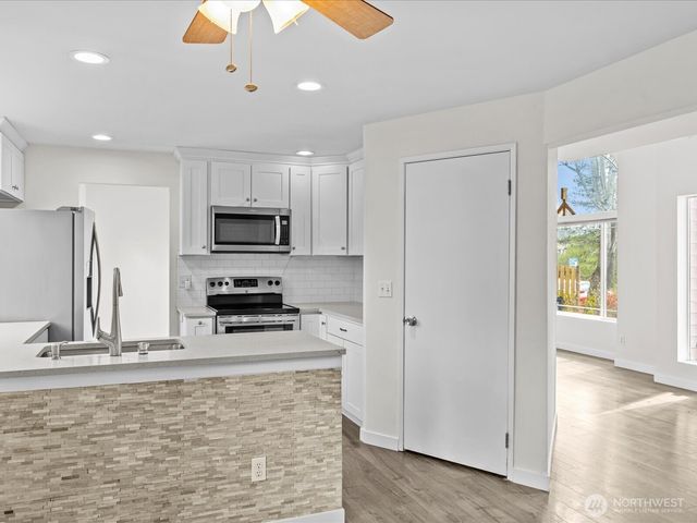 21234 SE 280th Street, Maple Valley, WA 98038