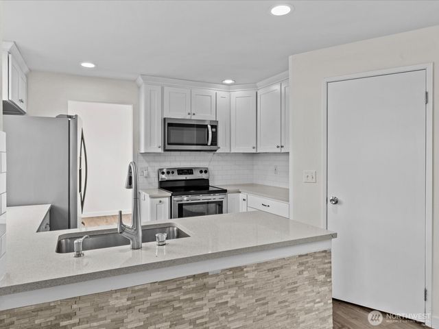 21234 SE 280th Street, Maple Valley, WA 98038