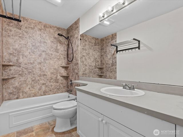 21234 SE 280th Street, Maple Valley, WA 98038