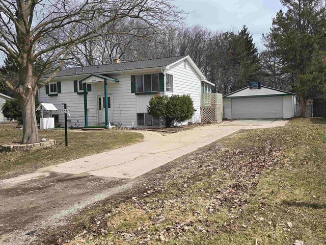 2950 Porlas Place, Saginaw, MI 48603