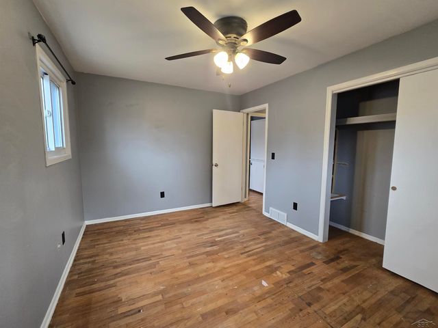 2950 Porlas Place, Saginaw, MI 48603