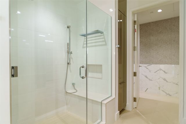 2025 Woodall Rodgers Freeway 51, Dallas, TX 75201