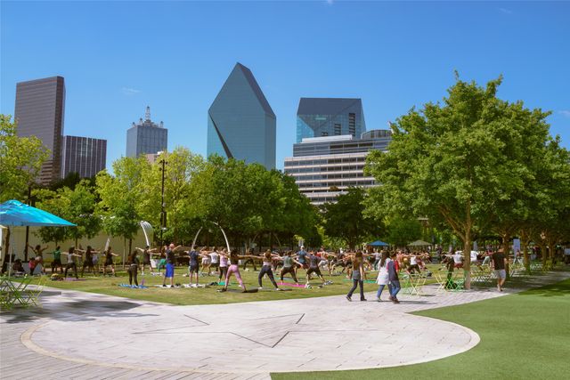 2025 Woodall Rodgers Freeway 51, Dallas, TX 75201