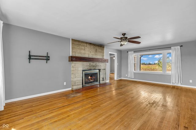 1211 N 450 W, Bargersville, IN 46106