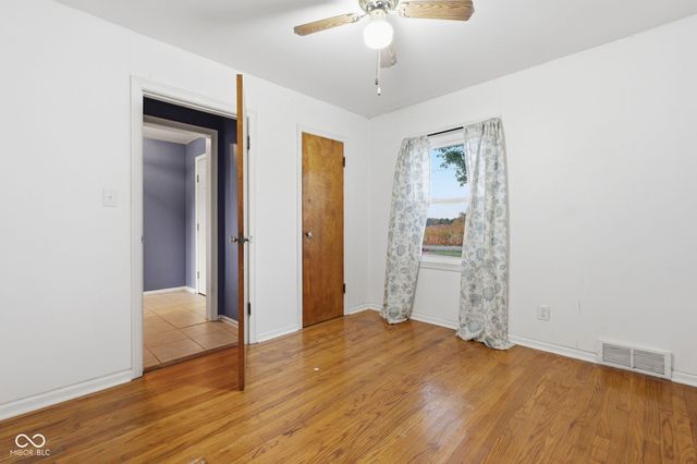 1211 N 450 W, Bargersville, IN 46106