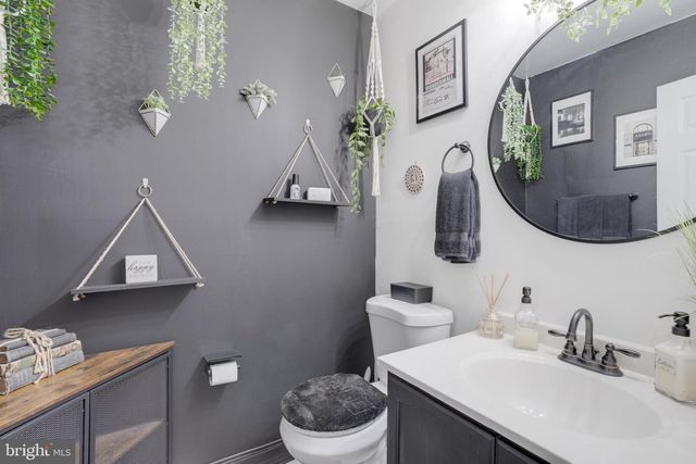 9622 RIDGE AVE, Fairfax, VA 22030