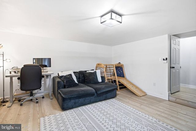 9622 RIDGE AVE, Fairfax, VA 22030