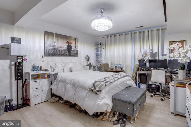 9622 RIDGE AVE, Fairfax, VA 22030