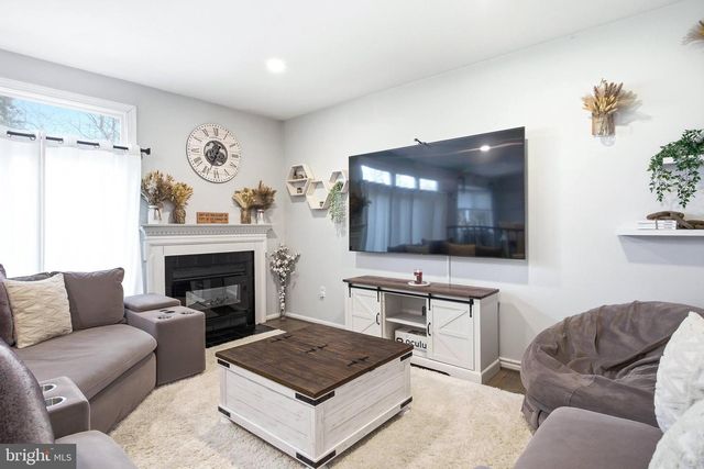 9622 RIDGE AVE, Fairfax, VA 22030