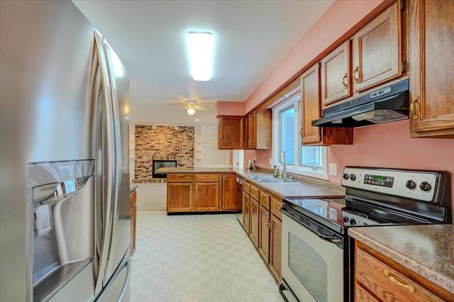 5654 Pennwall Street, Fitchburg, WI 53711